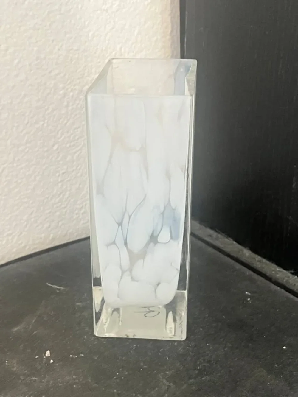 Rectangle Glass Vase with Blue and White Marbles Design